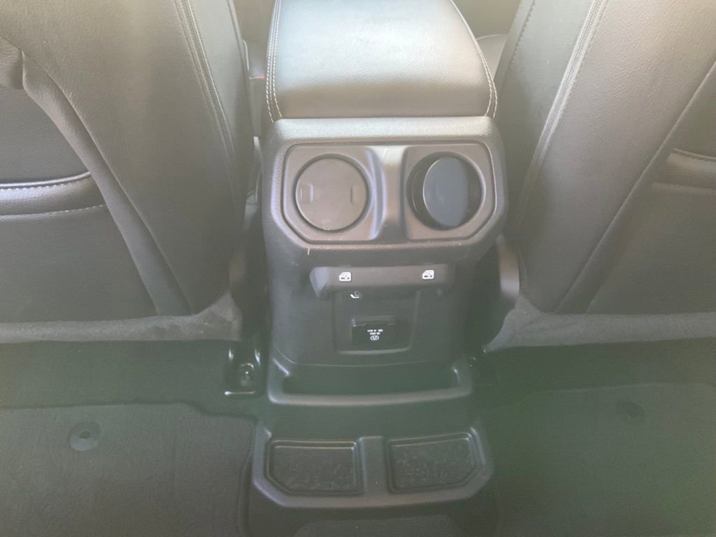 Used 2023 Jeep Wrangler Unlimited Sahara image 29