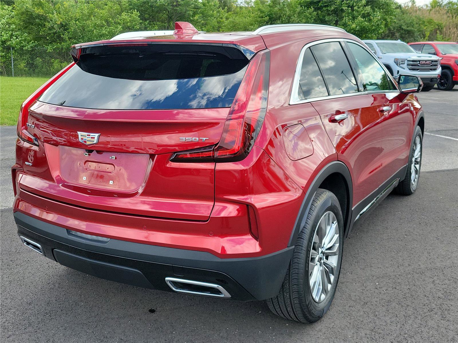 Used 2024 Cadillac XT4 Premium Luxury w/ Active Safety Package AWD/4WD image 4