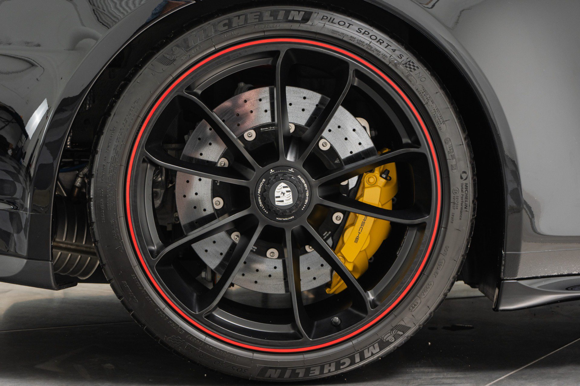 Used 2019 Porsche 911 Speedster RWD image 35