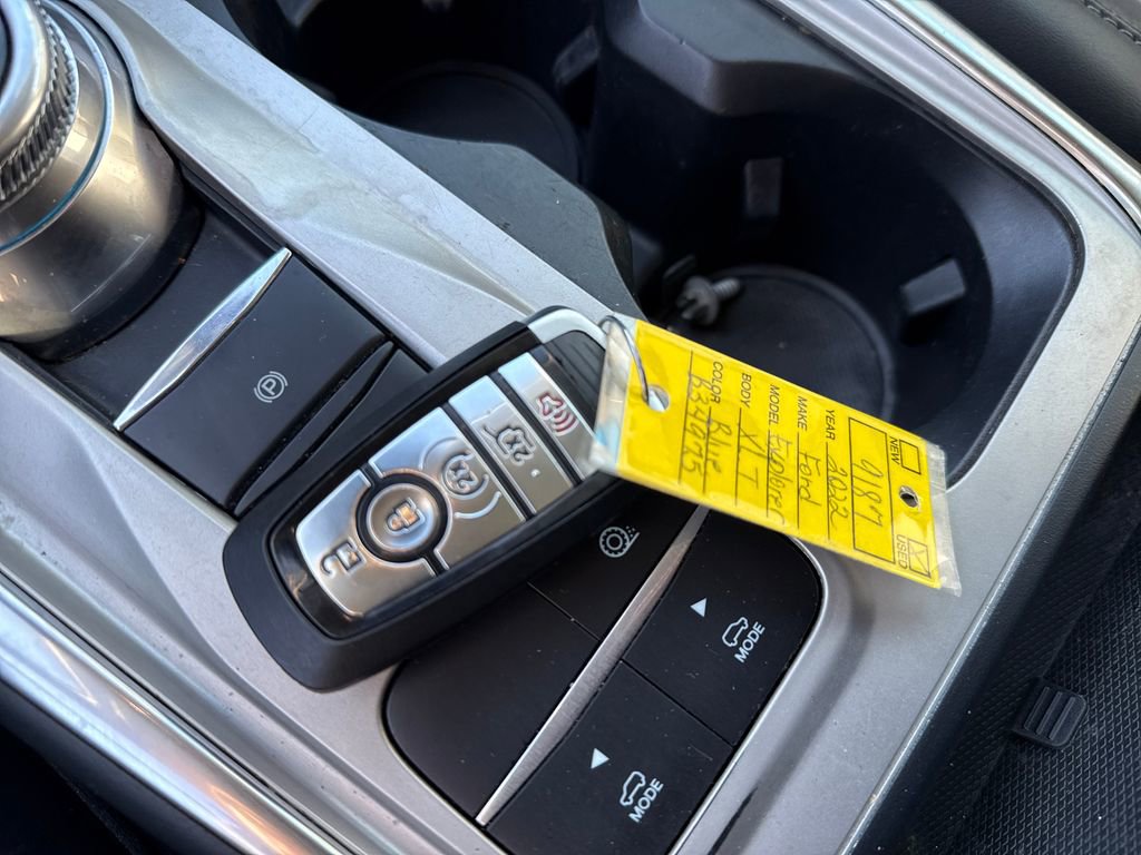 Used 2022 Ford Explorer XLT w/ Equipment Group 202A image 33