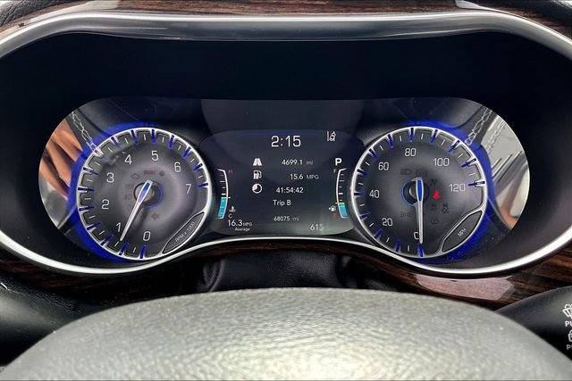 Used 2023 Chrysler Pacifica Limited image 12