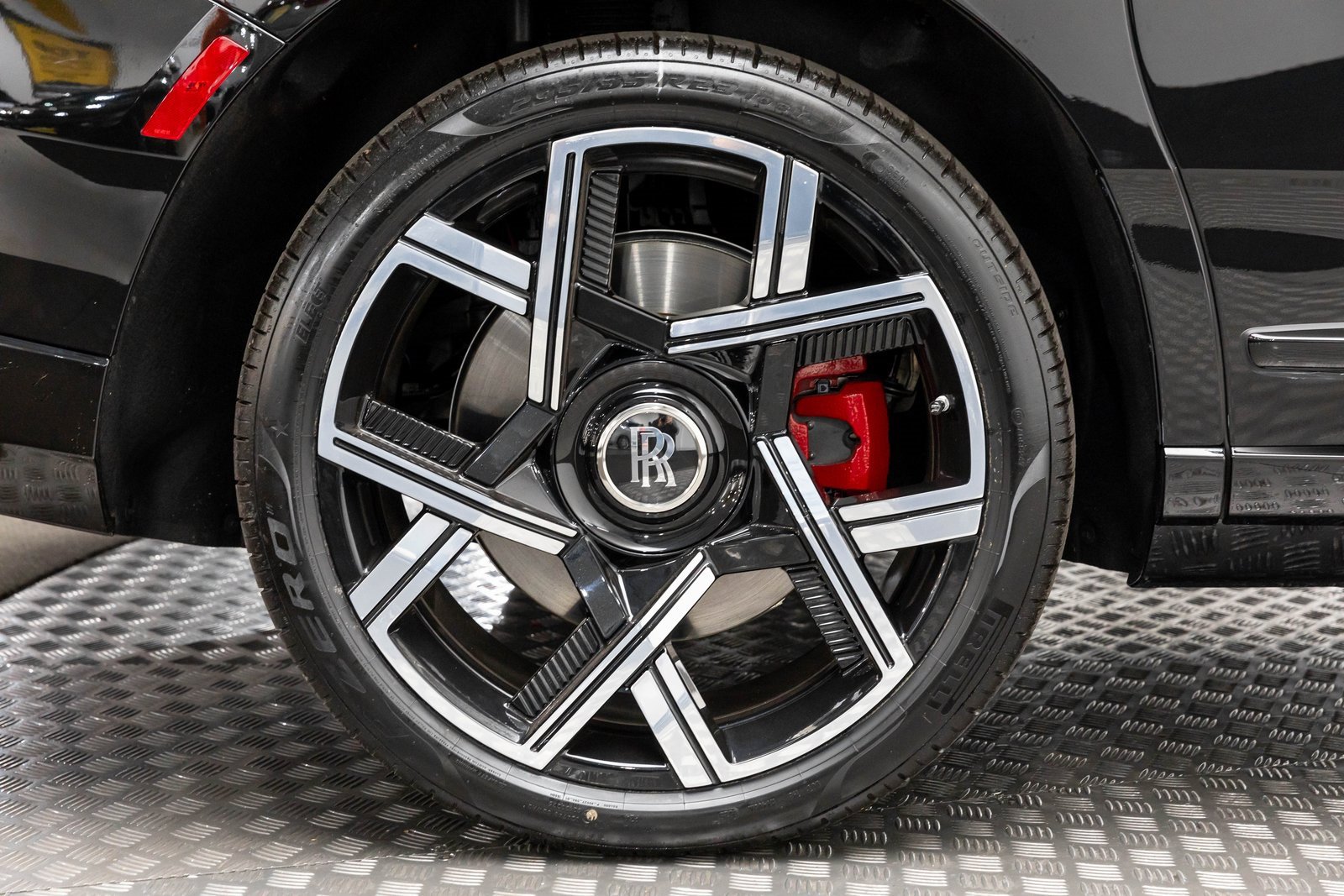New 2026 Rolls-Royce Cullinan Black Badge image 48