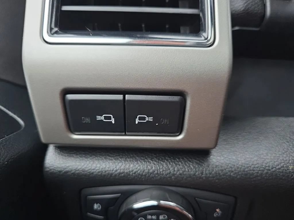 Used 2020 Ford F150 Lariat w/ Equipment Group 502A Luxury AWD/4WD image 34