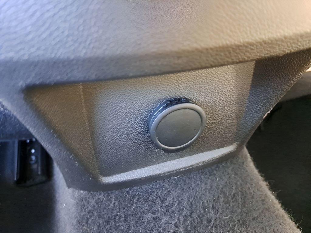 Used 2023 Cadillac CT4 Luxury w/ Cold Weather Package image 9