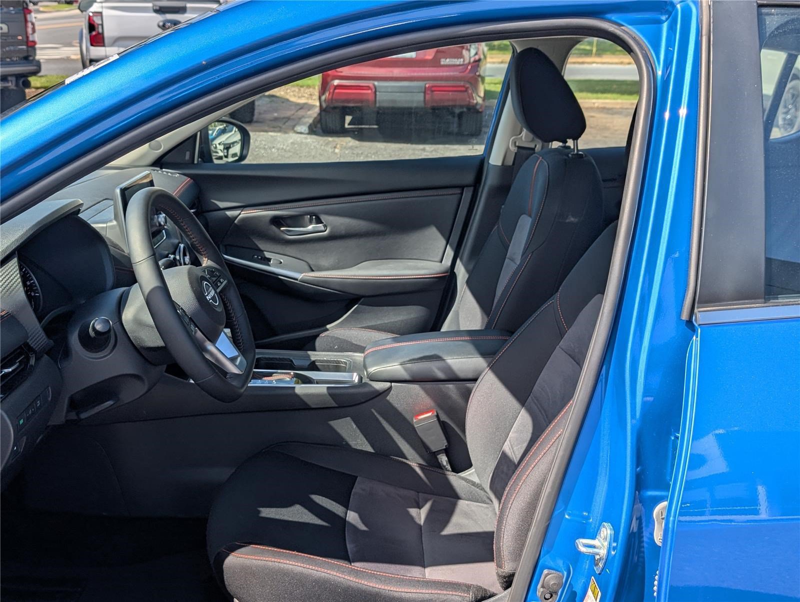 Used 2025 Nissan Sentra SR FWD image 15