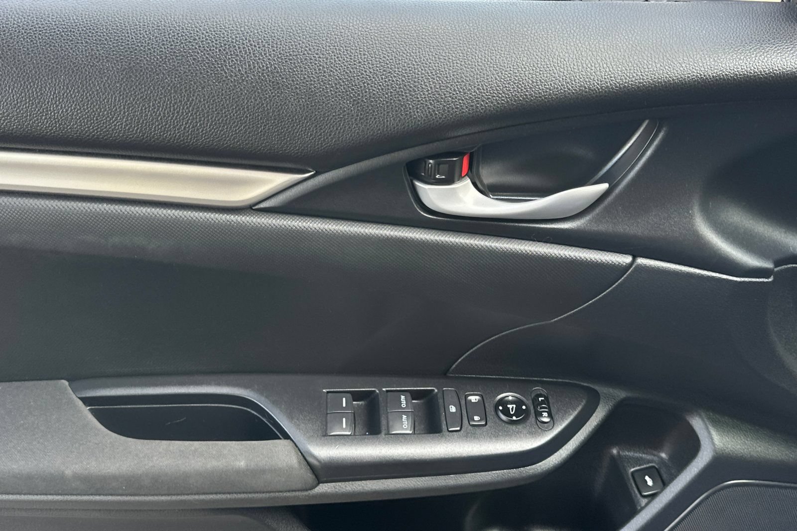 Used 2019 Honda Civic LX image 11