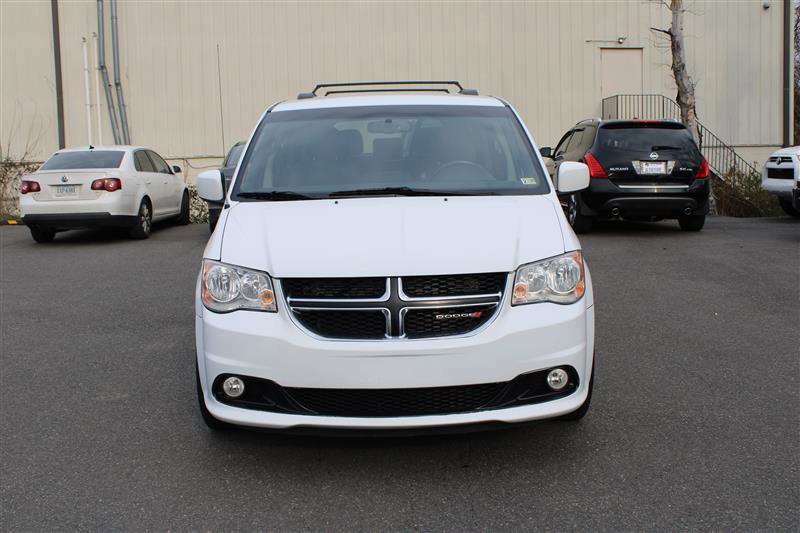 Used 2018 Dodge Grand Caravan SXT image 3