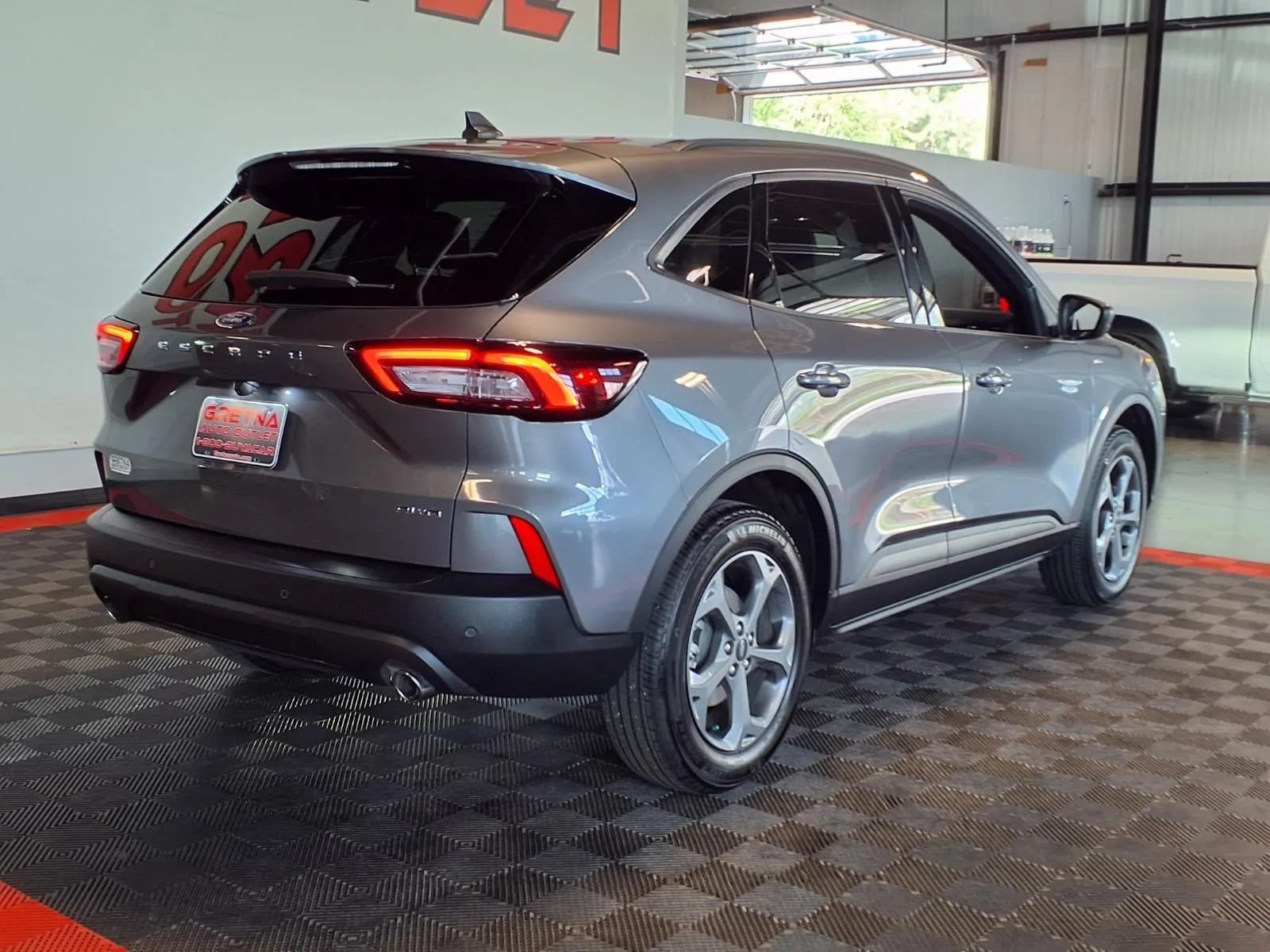 Used 2026 Ford Escape ST-Line w/ Tech Pack #1 AWD/4WD image 8