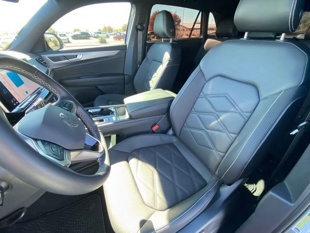 Used 2024 Volkswagen Atlas Cross Sport SE image 10