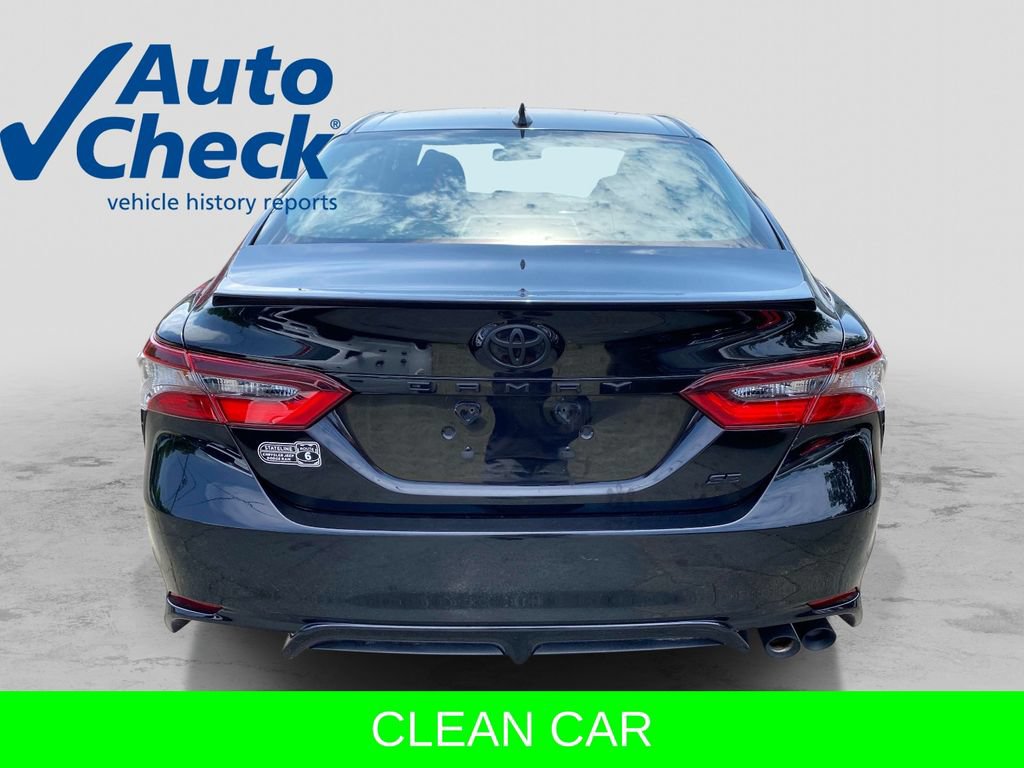 Used 2022 Toyota Camry SE FWD image 4