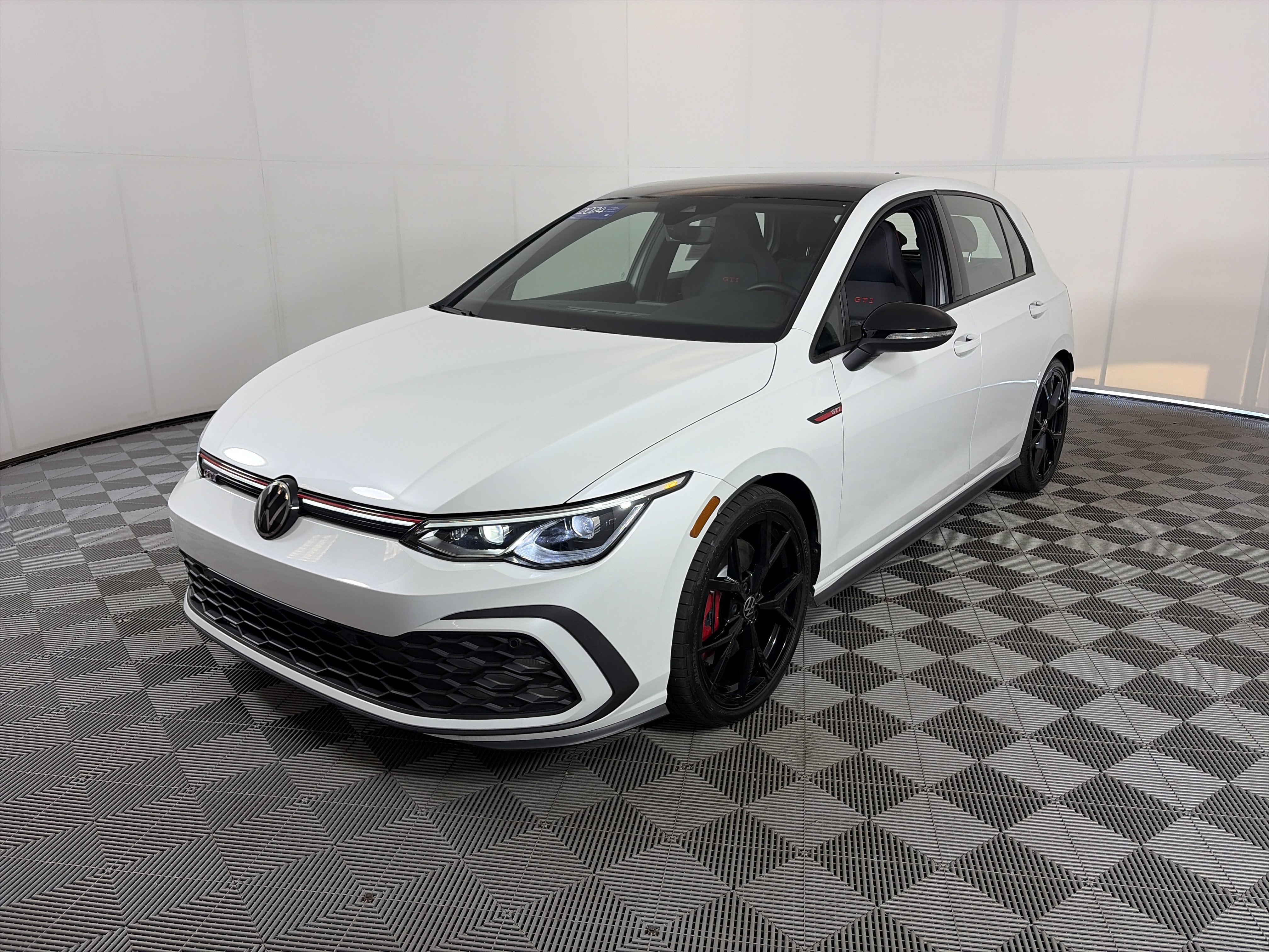 Used 2024 Volkswagen GTI SE FWD image 2