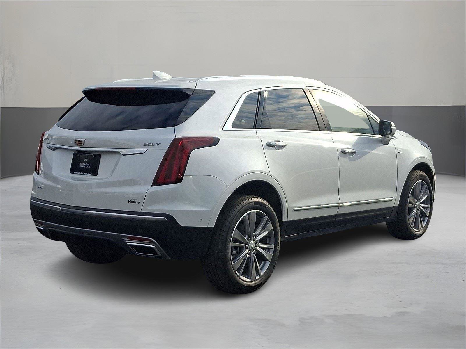 New 2026 Cadillac XT5 Premium Luxury w/ Driver Assist Package AWD/4WD image 3