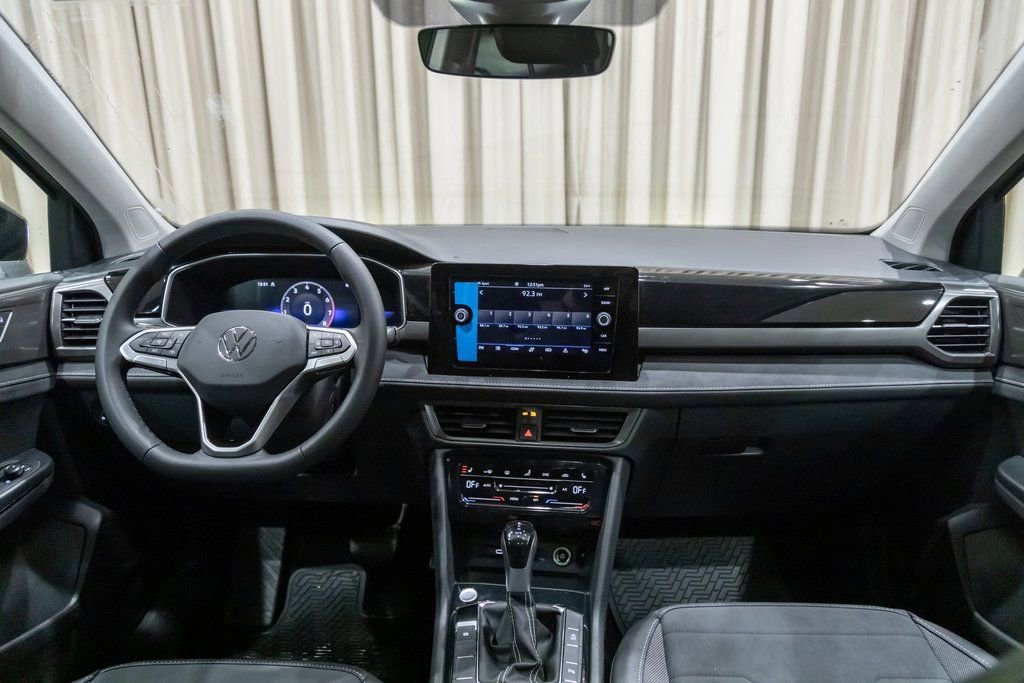 New 2026 Volkswagen Taos SE AWD/4WD image 14