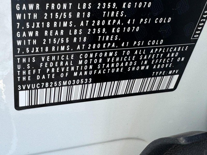 Used 2025 Volkswagen Taos SE image 26