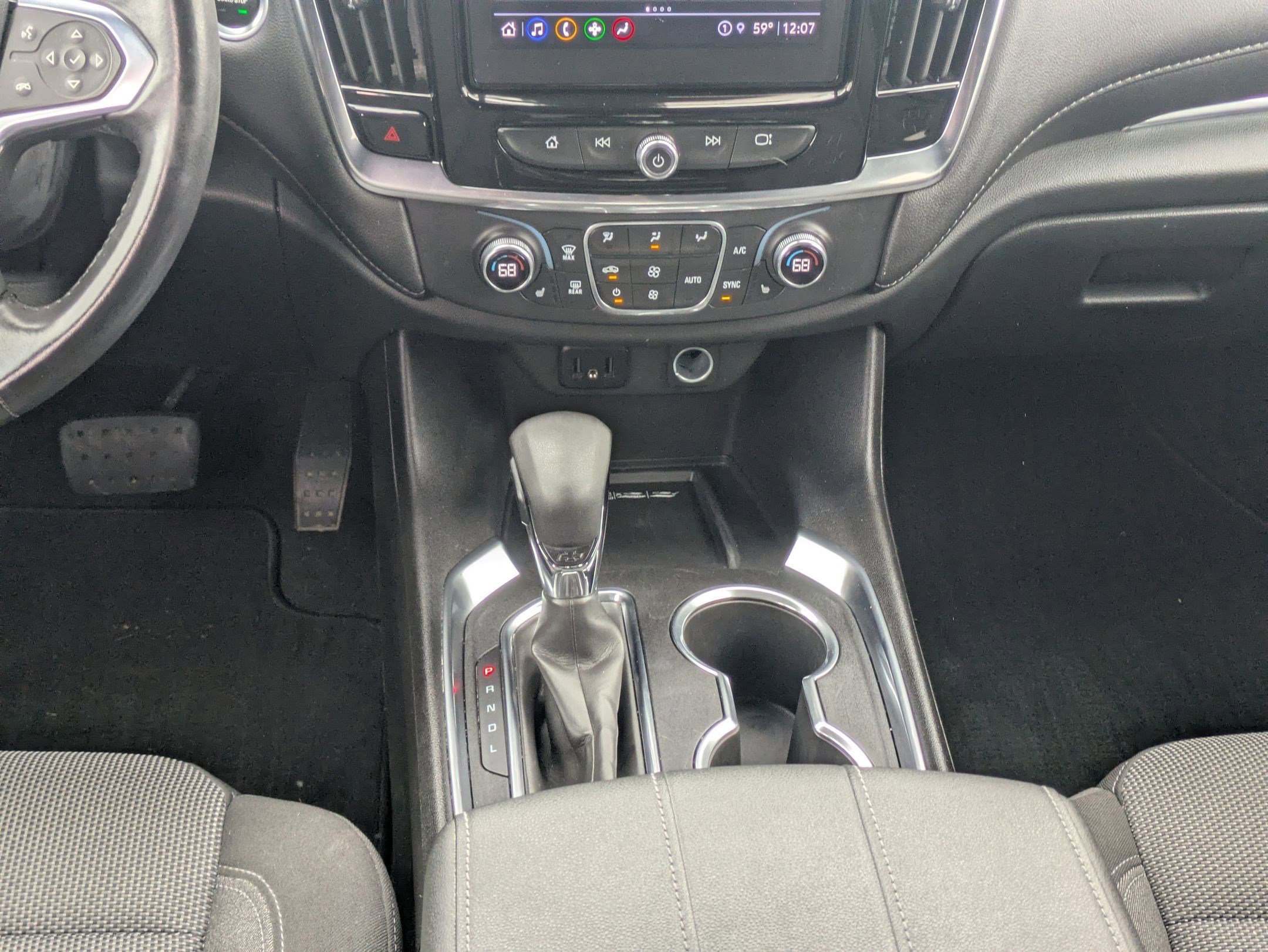 Used 2022 Chevrolet Traverse LT image 17