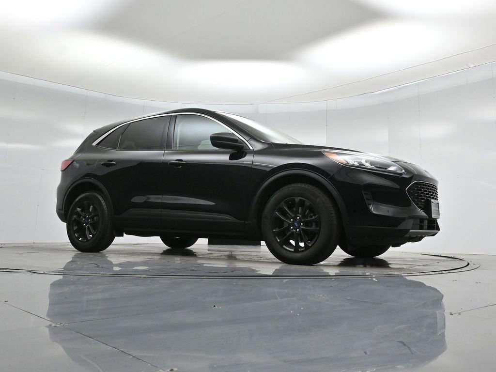 Certified 2022 Ford Escape SE image 4