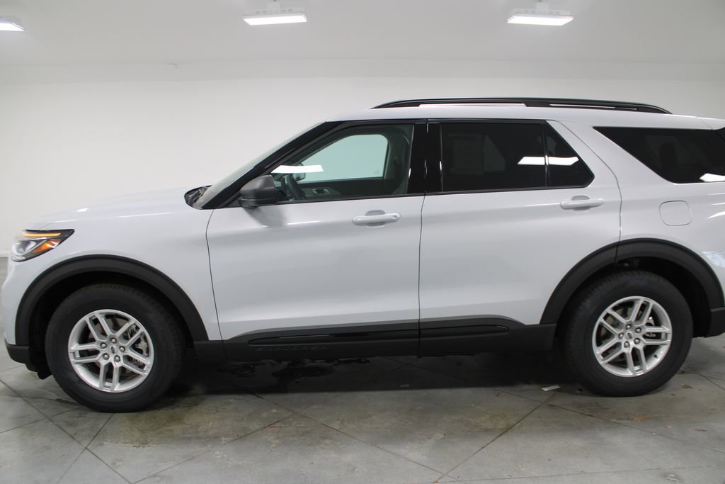 New 2026 Ford Explorer Active image 5