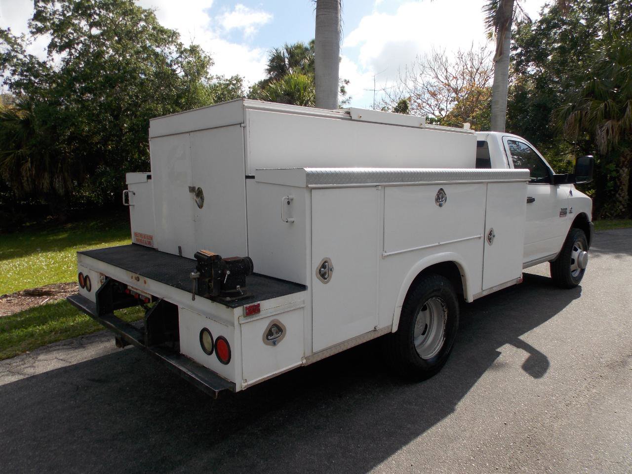 Used 2011 RAM 3500 ST RWD image 7