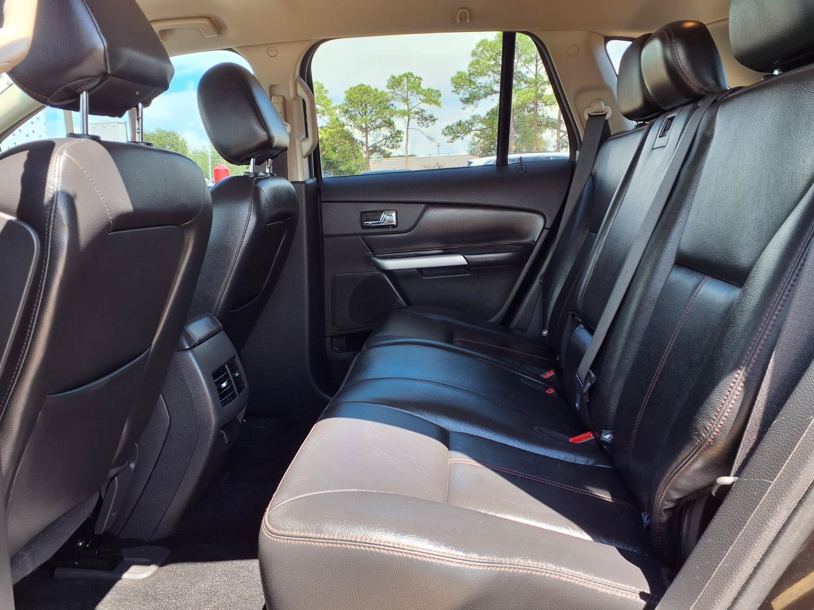Used 2013 Ford Edge SEL FWD image 21