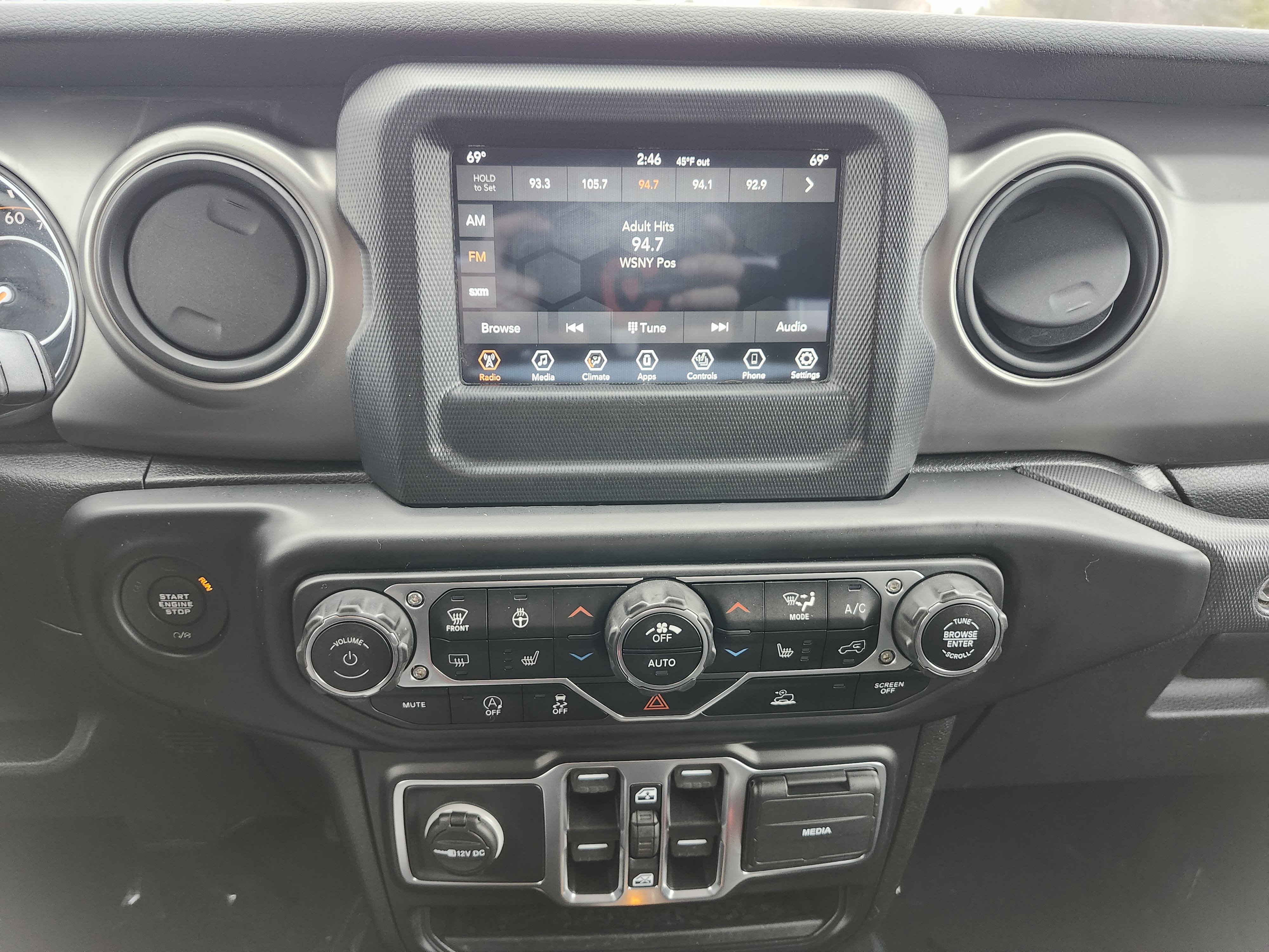 Used 2020 Jeep Gladiator Sport w/ Quick Order Package 24S image 27