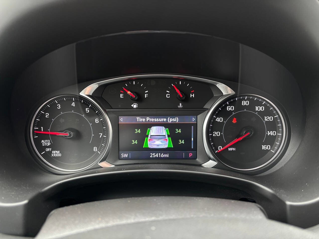 Used 2024 GMC Terrain SLT image 30