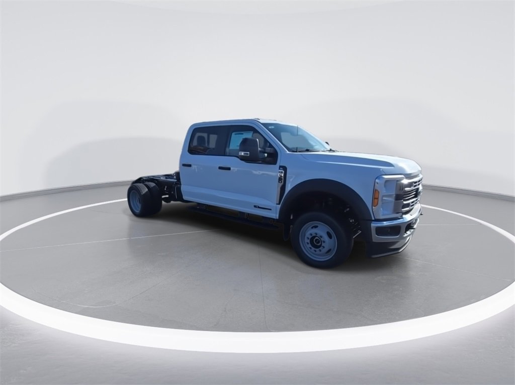 New 2025 Ford F550 4x4 Crew Cab Super Duty image 2