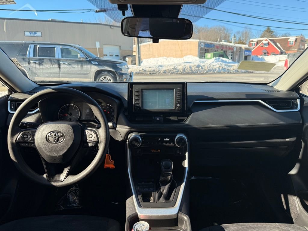 Used 2019 Toyota RAV4 LE w/ Carpet Mat Package image 18