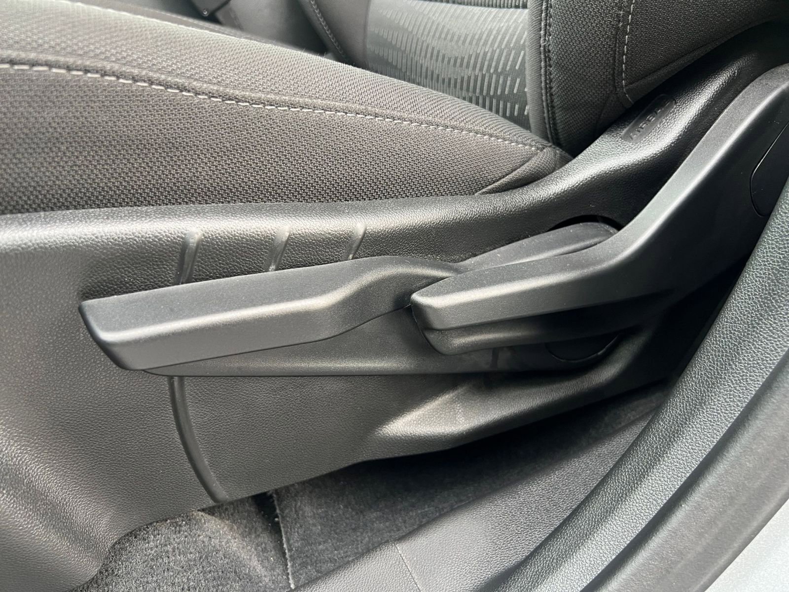 Used 2025 Chevrolet Equinox LT AWD/4WD image 23