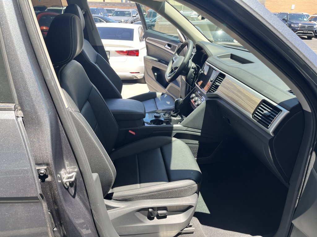 Used 2023 Volkswagen Atlas SEL AWD/4WD image 19