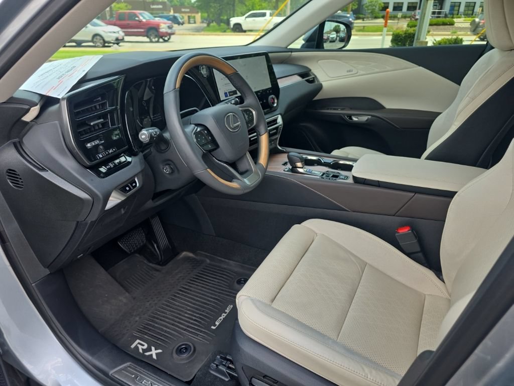 Used 2026 Lexus RX 350 AWD w/ Convenience Package image 9