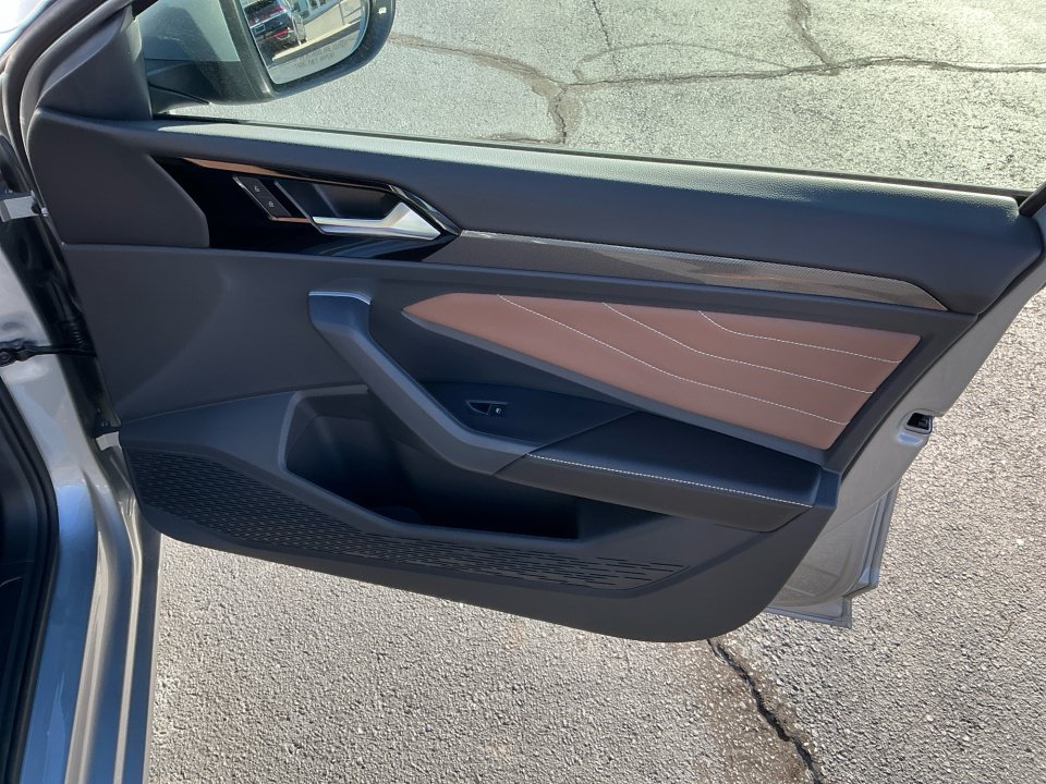 Certified 2026 Volkswagen Jetta SEL FWD image 30