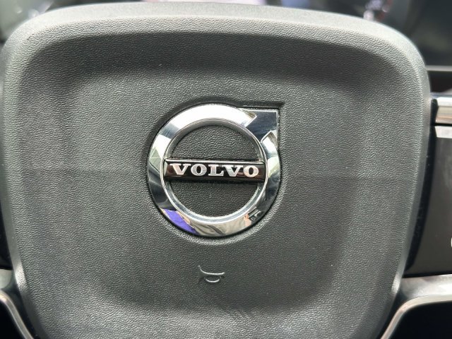 Used 2019 Volvo XC40 T5 R-Design AWD/4WD image 23