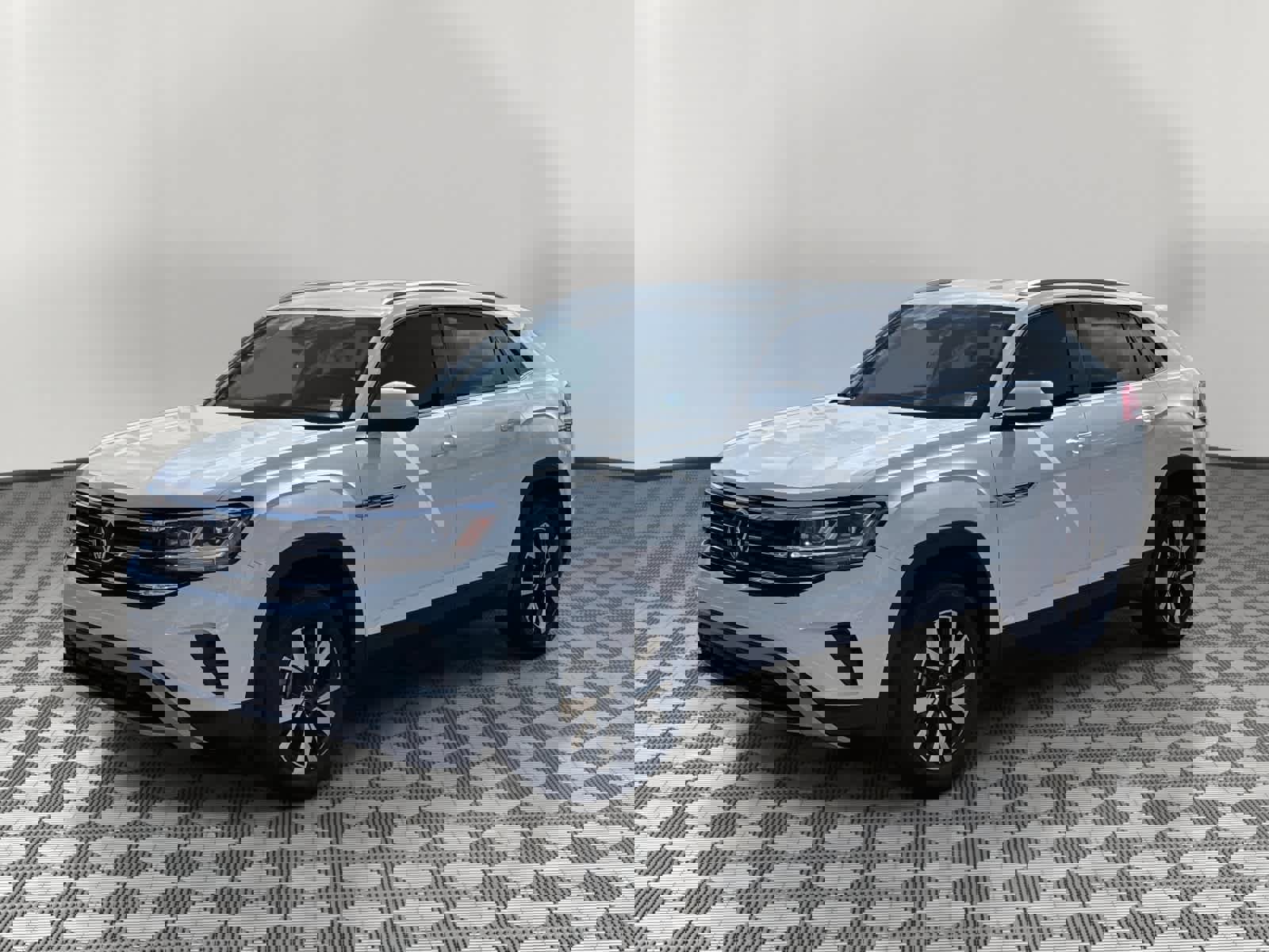 Used 2022 Volkswagen Atlas Cross Sport SE