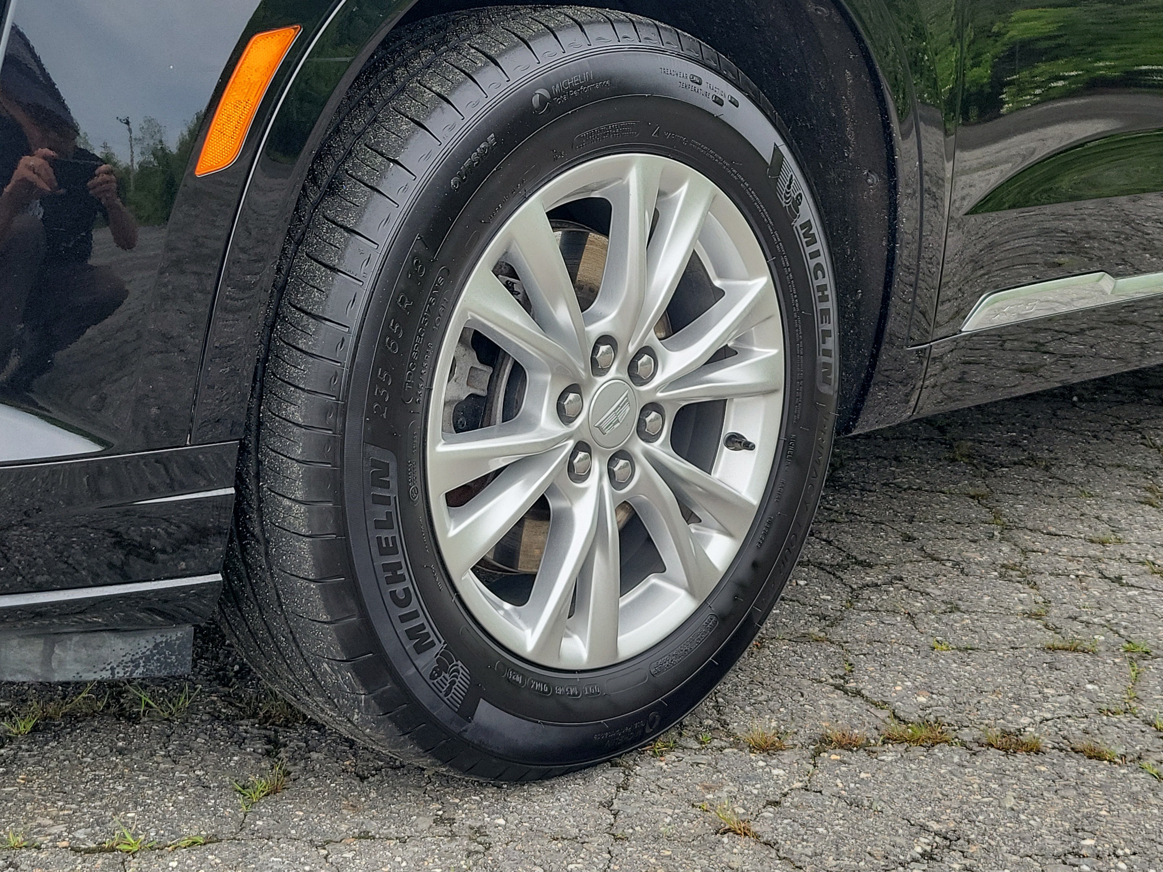 Certified 2024 Cadillac XT6 Luxury AWD/4WD image 12