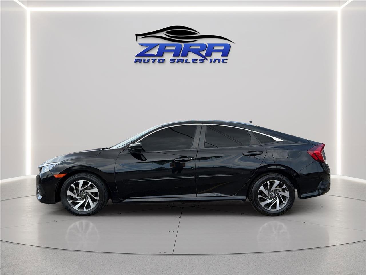 Used 2018 Honda Civic EX image 4