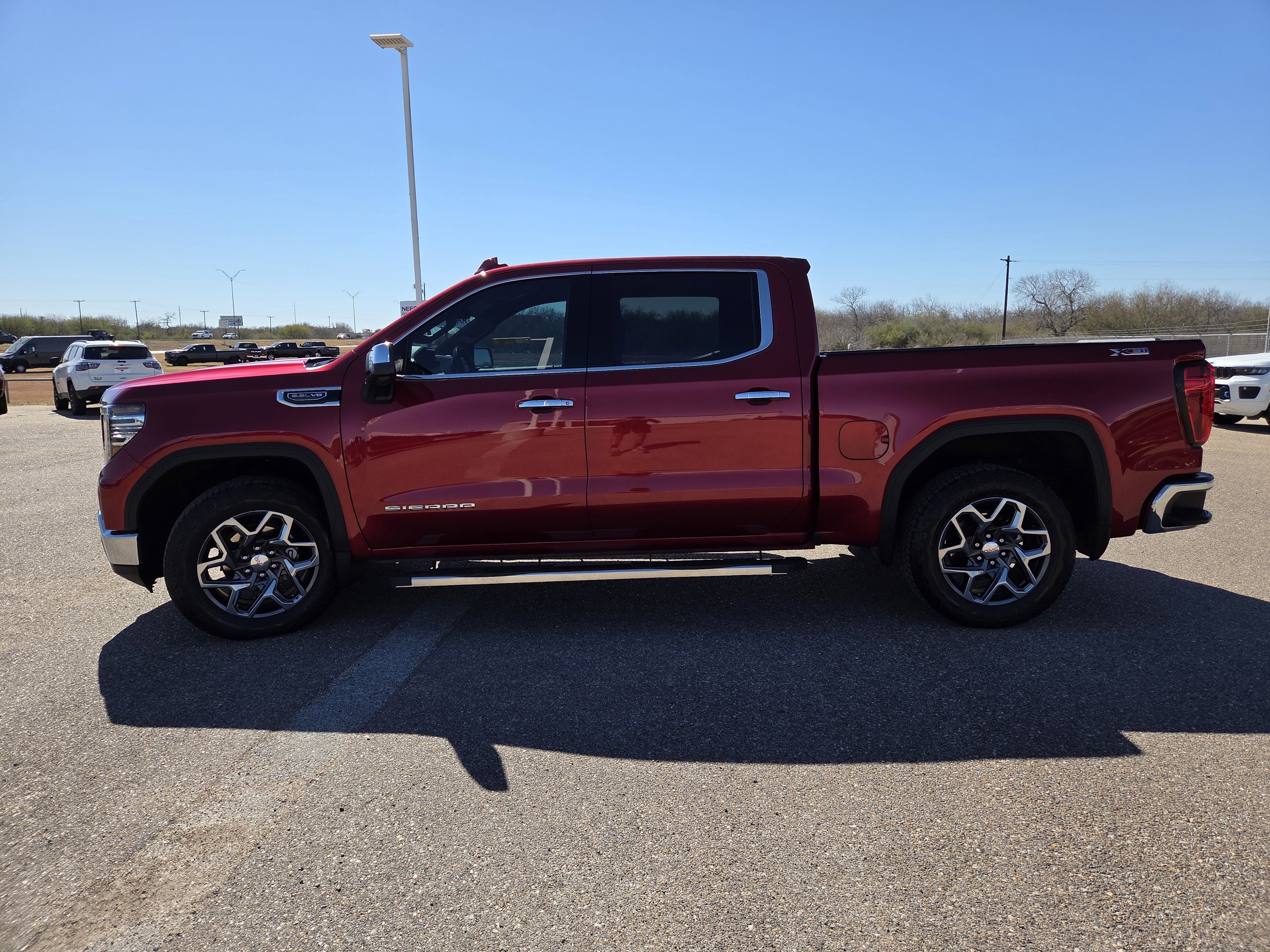 Used 2024 GMC Sierra 1500 SLT w/ X31 Off-Road Package image 4