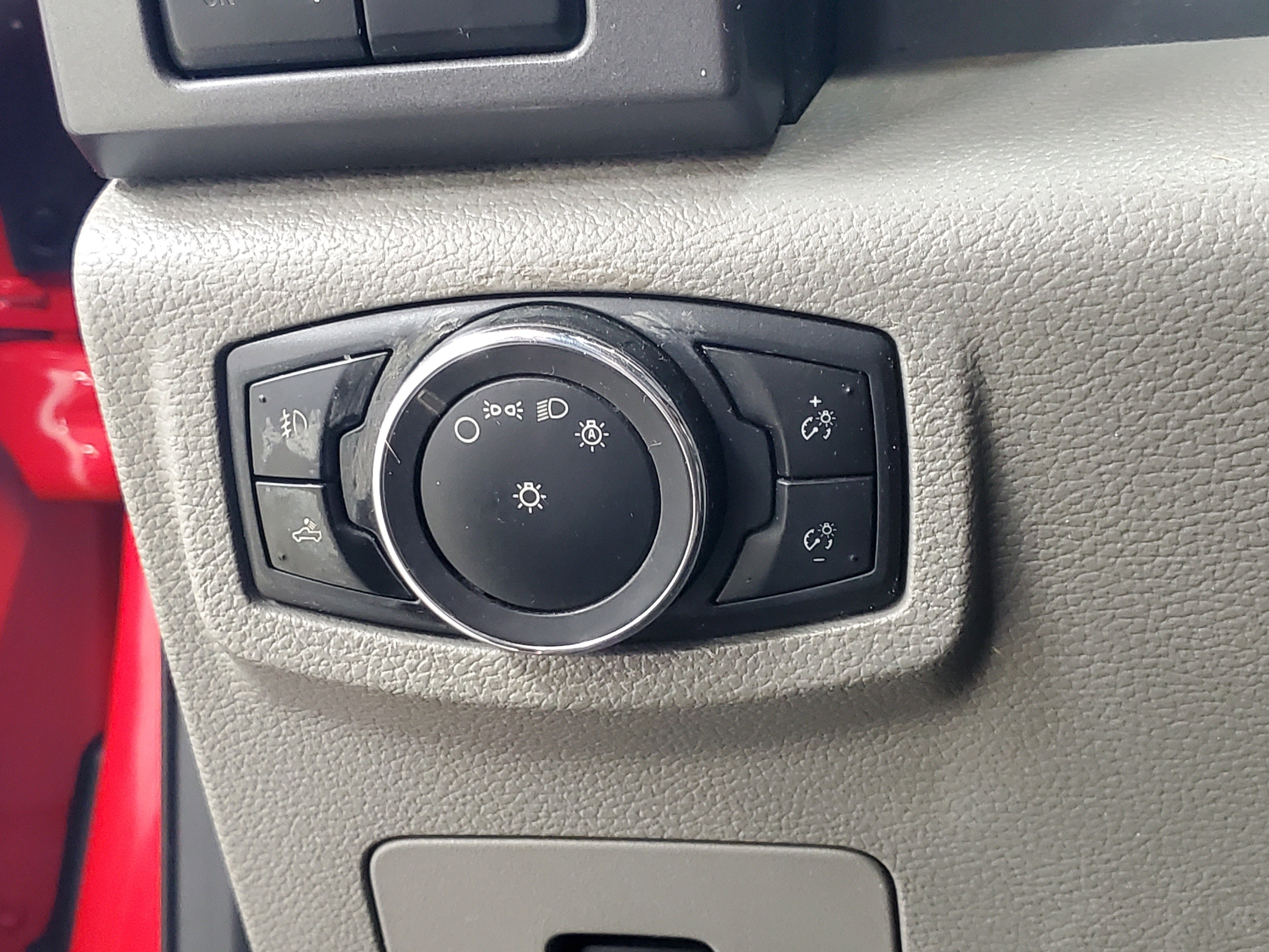 Used 2015 Ford F150 XLT w/ Equipment Group 301A Mid AWD/4WD image 23