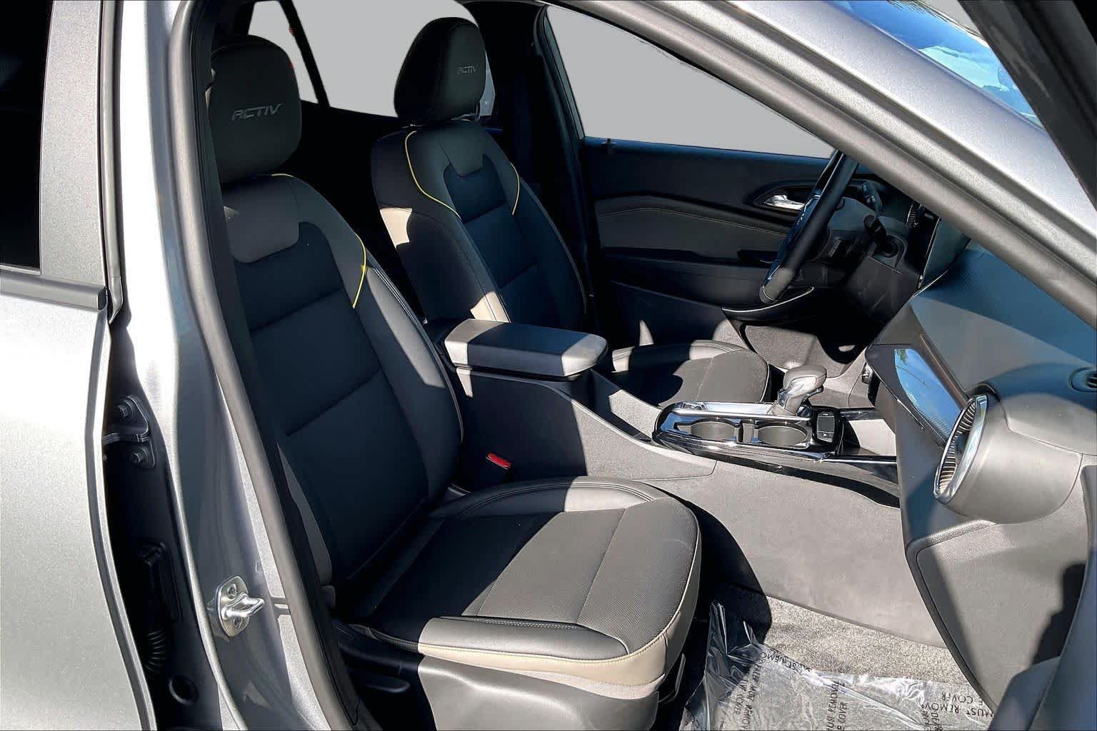 Certified 2025 Chevrolet Trax ACTIV w/ Driver Confidence Package FWD image 8