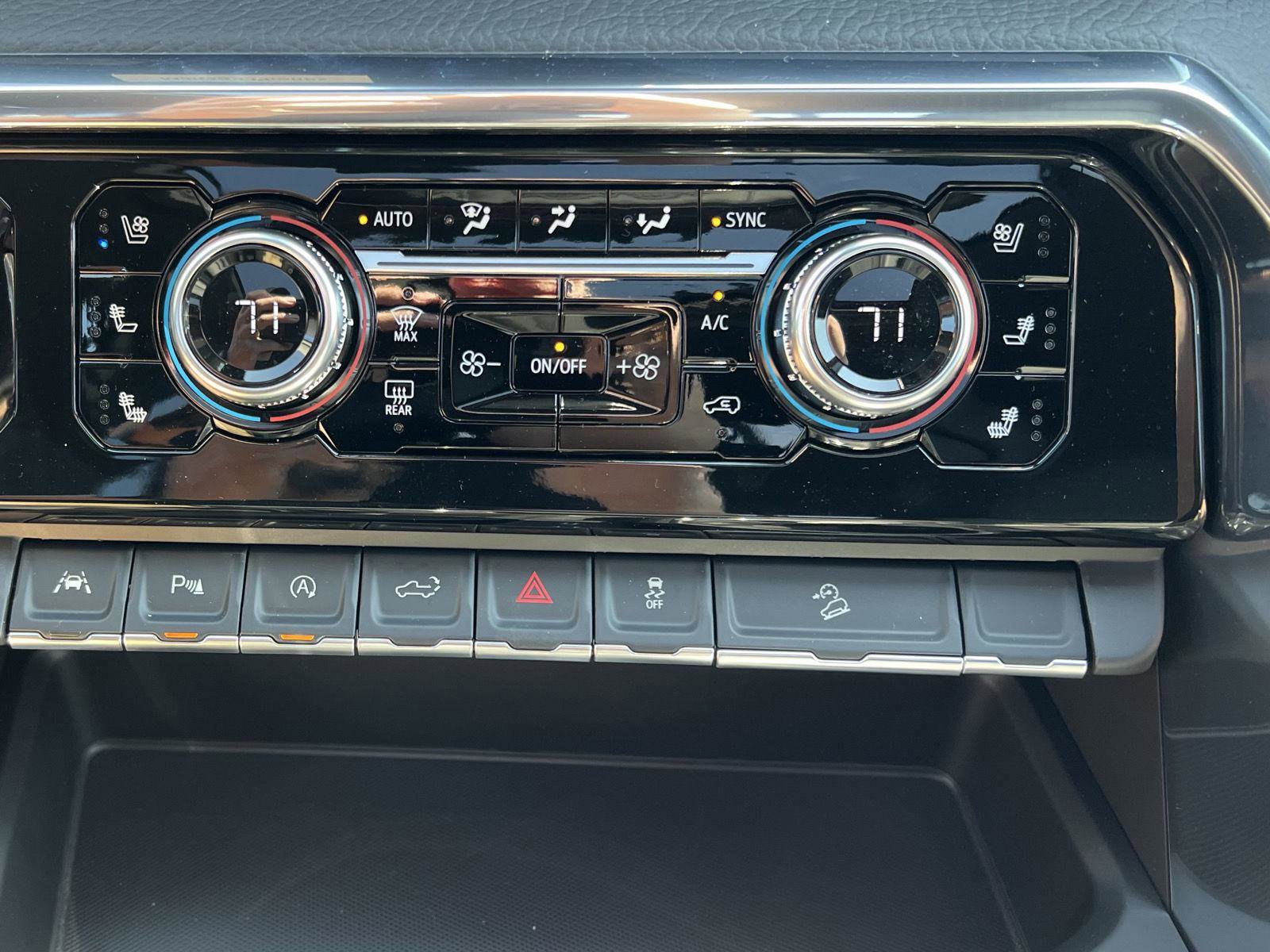 New 2026 GMC Sierra 1500 Denali w/ Denali Reserve Package image 35