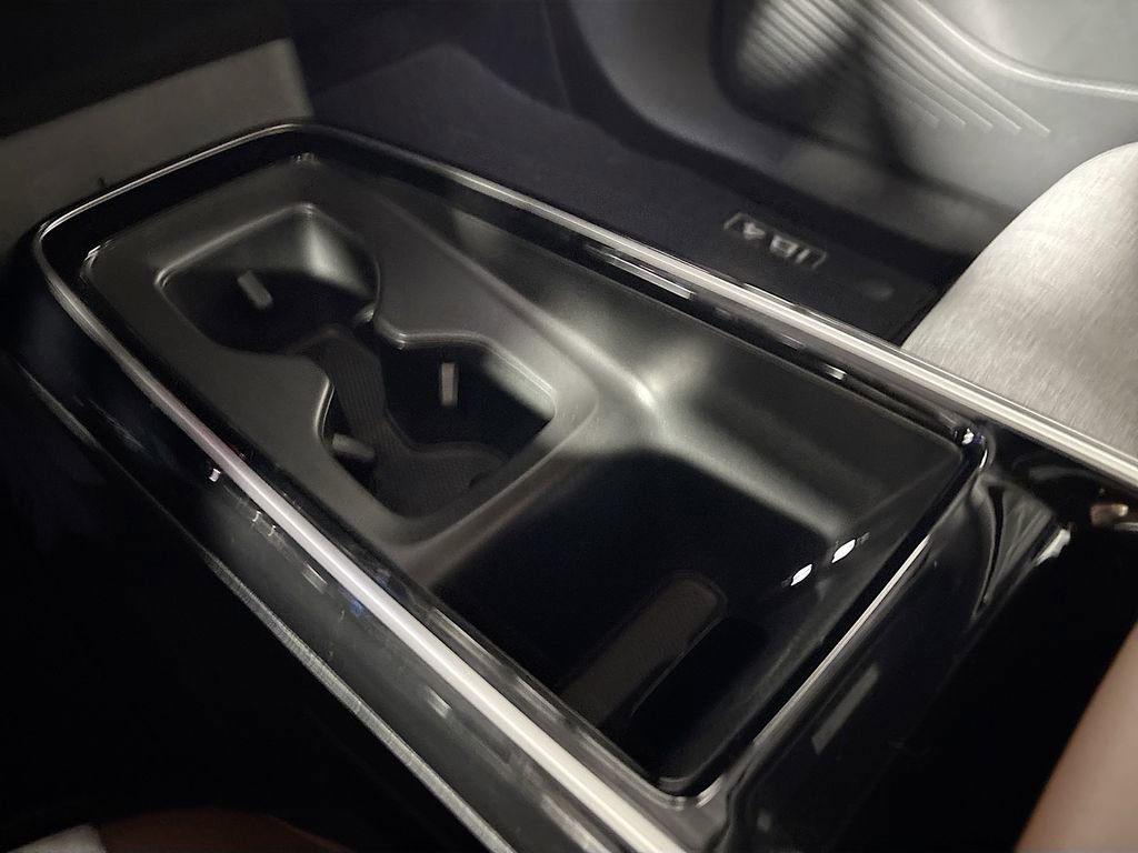 Certified 2025 Volkswagen ID.4 Pro image 15