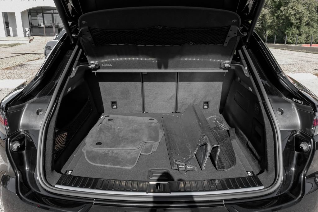 Used 2020 Porsche Cayenne Turbo image 62