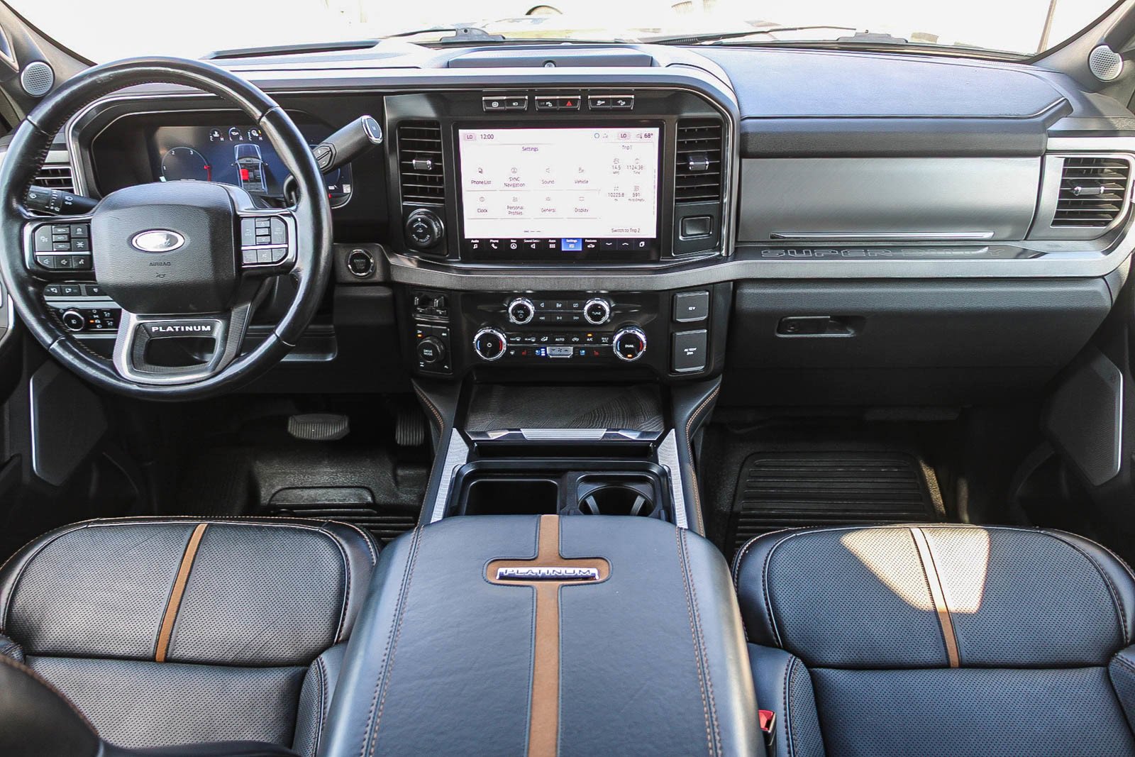 Used 2024 Ford F350 Platinum image 12