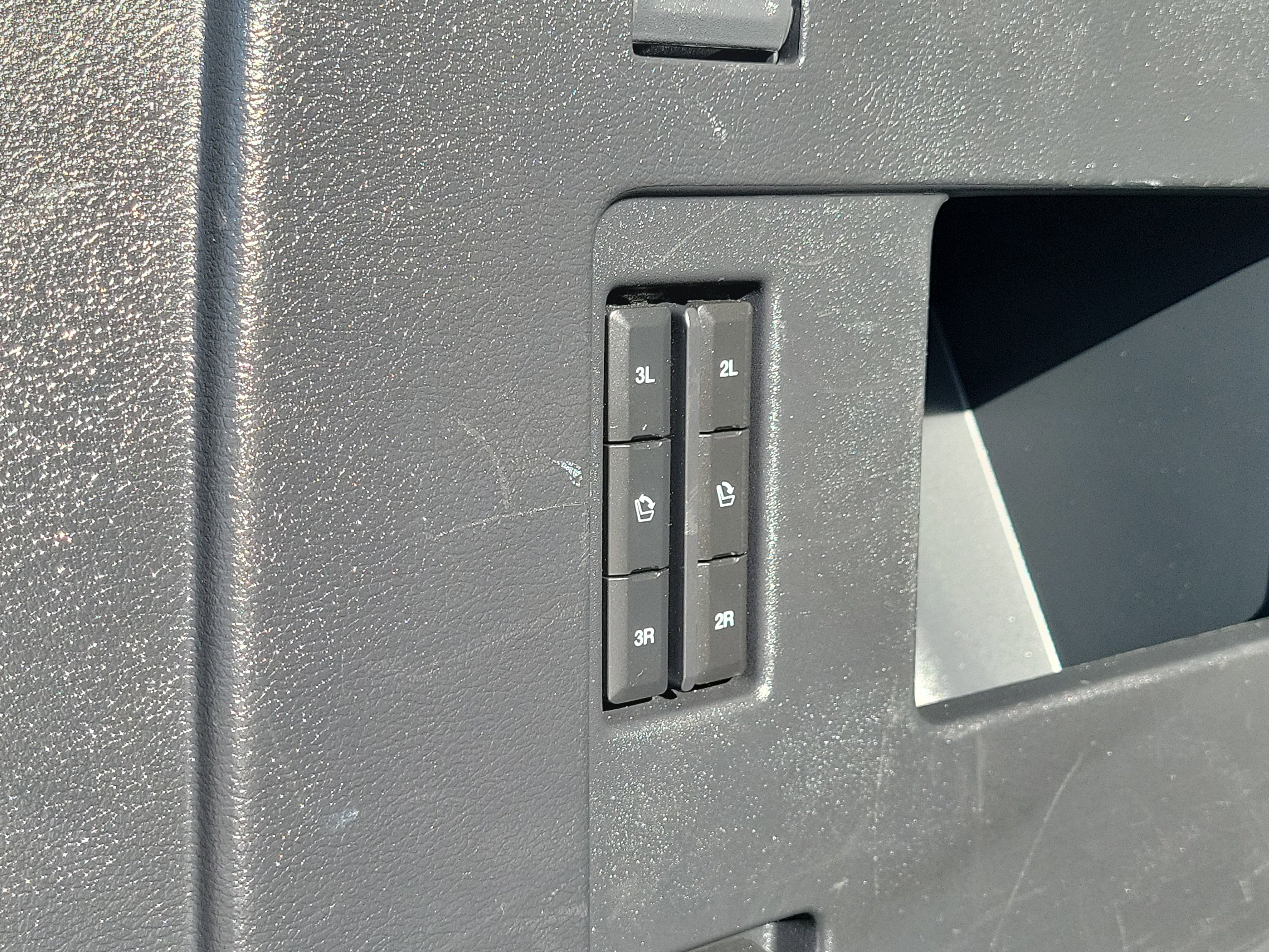 Used 2022 Ford Expedition Max Limited image 13