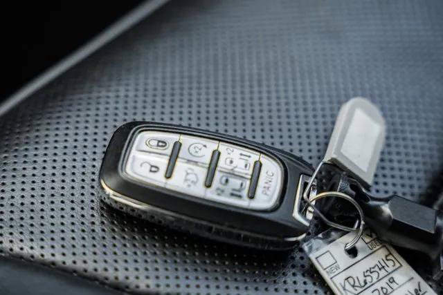 Certified 2019 Chrysler Pacifica Limited FWD image 41