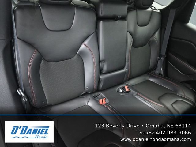 Used 2019 Jeep Cherokee Trailhawk w/ Cold Weather Group AWD/4WD image 38