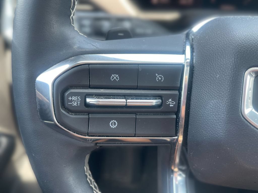 Used 2025 GMC Acadia Denali AWD/4WD image 19