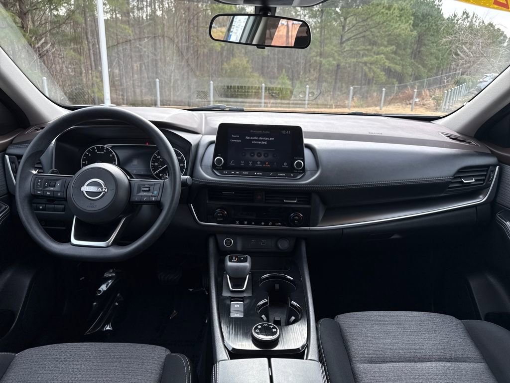 Used 2023 Nissan Rogue SV image 16