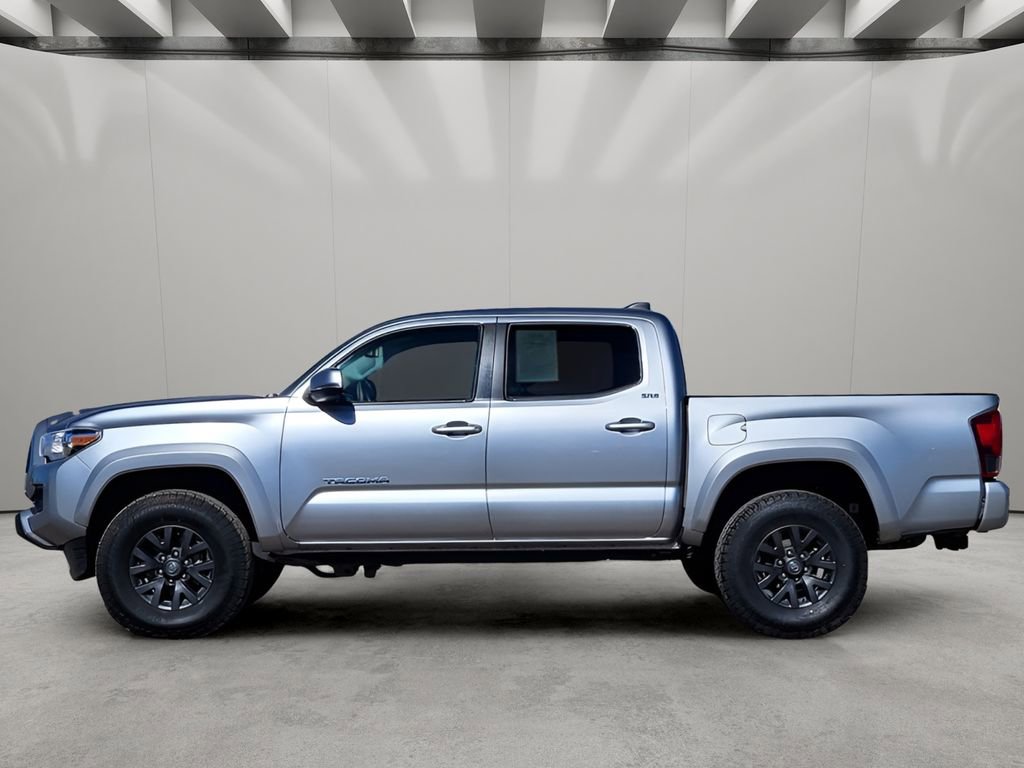 Used 2023 Toyota Tacoma SR5 w/ Technology Package image 2