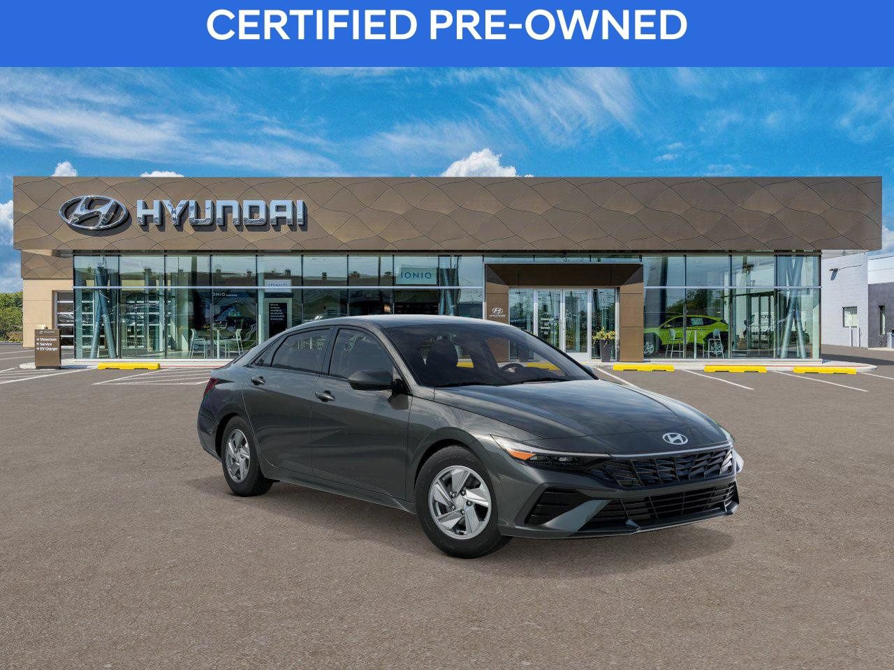 Used 2026 Hyundai Elantra SE FWD image 2