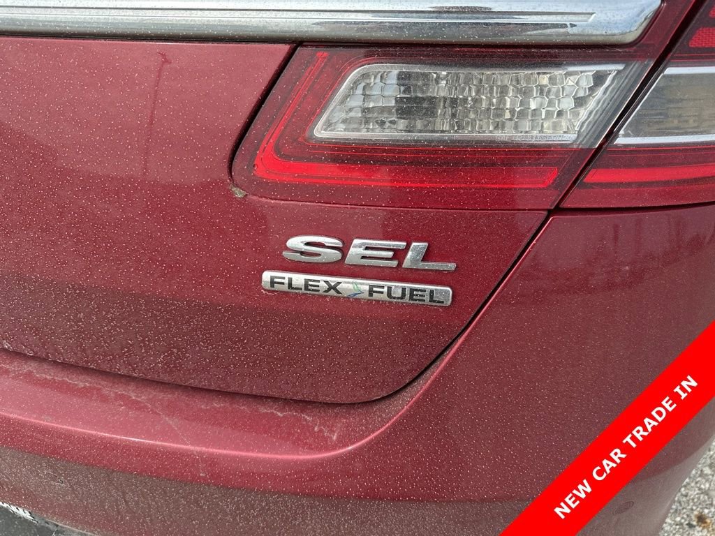 Used 2016 Ford Taurus SEL image 4